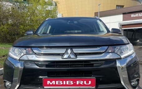 Mitsubishi Outlander III рестайлинг 3, 2018 год, 2 200 000 рублей, 21 фотография
