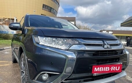Mitsubishi Outlander III рестайлинг 3, 2018 год, 2 200 000 рублей, 25 фотография