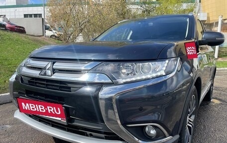 Mitsubishi Outlander III рестайлинг 3, 2018 год, 2 200 000 рублей, 24 фотография