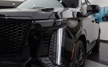 Cadillac Escalade V, 2025 год, 23 500 000 рублей, 17 фотография