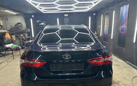 Toyota Camry, 2018 год, 2 095 000 рублей, 1 фотография