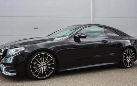 Mercedes-Benz E-Класс, 2018 год, 2 899 000 рублей, 1 фотография