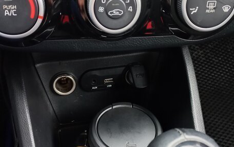 KIA Rio III рестайлинг, 2015 год, 970 000 рублей, 18 фотография