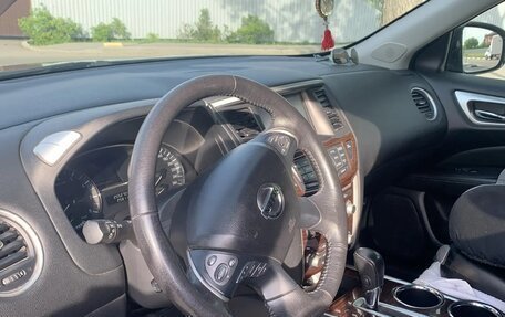 Nissan Pathfinder, 2015 год, 1 700 000 рублей, 6 фотография