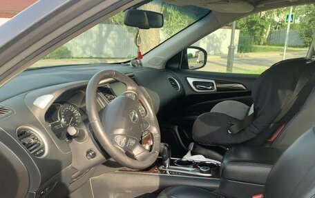 Nissan Pathfinder, 2015 год, 1 700 000 рублей, 5 фотография