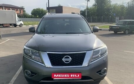 Nissan Pathfinder, 2015 год, 1 700 000 рублей, 9 фотография