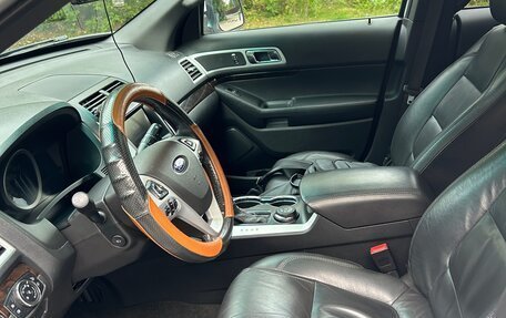 Ford Explorer VI, 2015 год, 1 800 000 рублей, 5 фотография