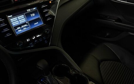 Toyota Camry, 2018 год, 2 095 000 рублей, 12 фотография