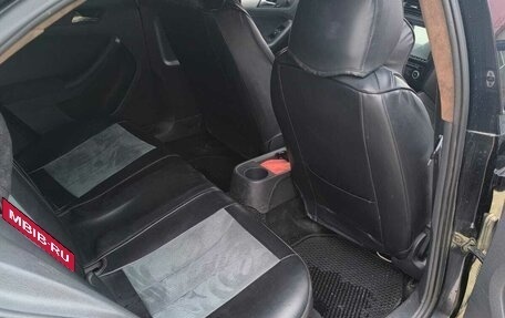 Volkswagen Jetta VI, 2011 год, 550 000 рублей, 12 фотография