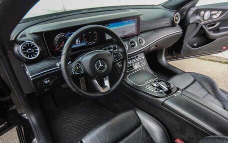 Mercedes-Benz E-Класс, 2018 год, 2 899 000 рублей, 7 фотография