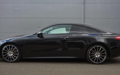 Mercedes-Benz E-Класс, 2018 год, 2 899 000 рублей, 5 фотография
