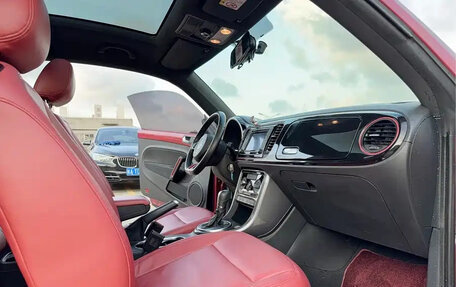 Volkswagen Beetle, 2018 год, 1 270 001 рублей, 11 фотография