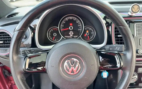 Volkswagen Beetle, 2018 год, 1 270 001 рублей, 8 фотография