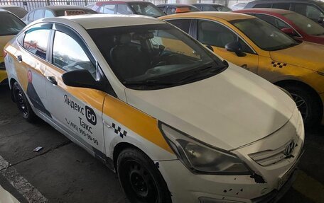 Hyundai Solaris II рестайлинг, 2016 год, 293 250 рублей, 3 фотография