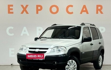 Chevrolet Niva I рестайлинг, 2011 год, 520 000 рублей, 3 фотография