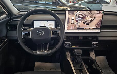 Toyota RAV4, 2026 год, 4 690 000 рублей, 15 фотография