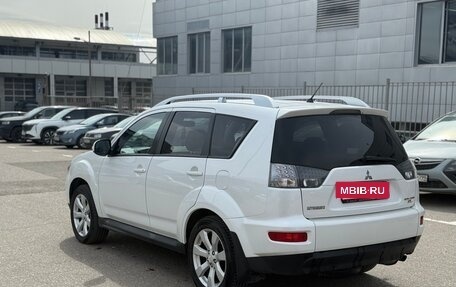 Mitsubishi Outlander III рестайлинг 3, 2009 год, 1 400 000 рублей, 5 фотография