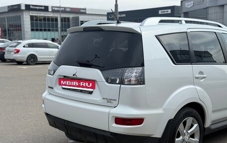 Mitsubishi Outlander III рестайлинг 3, 2009 год, 1 400 000 рублей, 11 фотография
