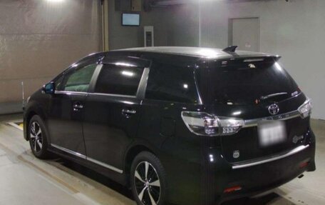 Toyota Wish II, 2017 год, 1 990 000 рублей, 4 фотография