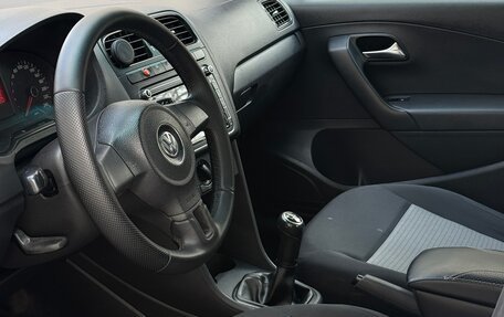 Volkswagen Polo VI (EU Market), 2012 год, 700 000 рублей, 11 фотография