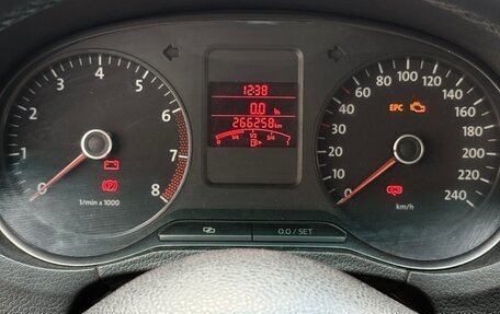 Volkswagen Polo VI (EU Market), 2012 год, 700 000 рублей, 14 фотография