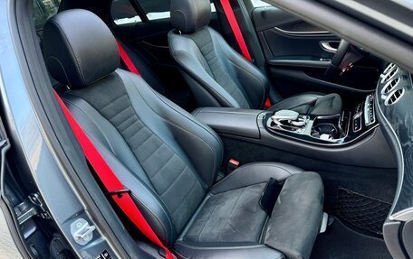 Mercedes-Benz E-Класс, 2016 год, 3 150 000 рублей, 9 фотография