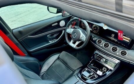 Mercedes-Benz E-Класс, 2016 год, 3 150 000 рублей, 6 фотография