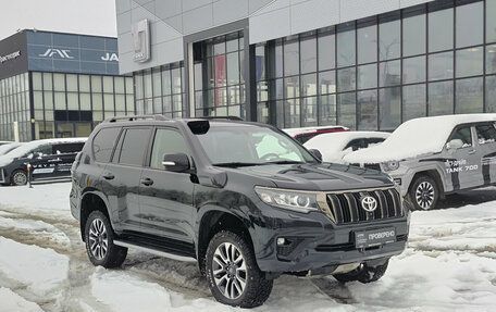Toyota Land Cruiser Prado 150 рестайлинг 2, 2022 год, 6 500 000 рублей, 3 фотография