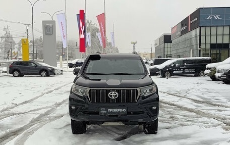 Toyota Land Cruiser Prado 150 рестайлинг 2, 2022 год, 6 500 000 рублей, 2 фотография