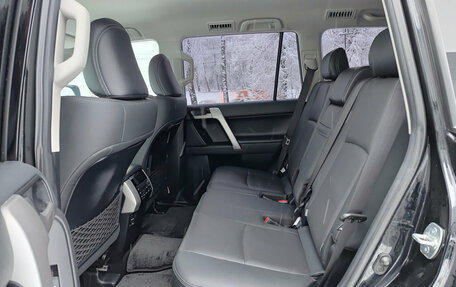 Toyota Land Cruiser Prado 150 рестайлинг 2, 2022 год, 6 500 000 рублей, 15 фотография