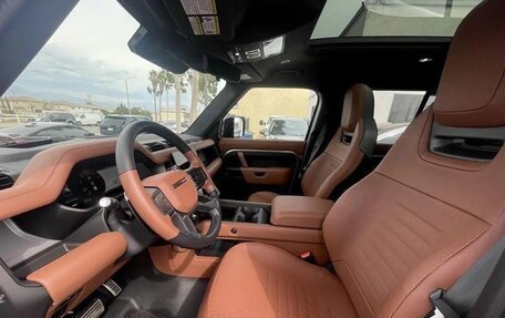 Land Rover Defender II, 2025 год, 22 500 000 рублей, 10 фотография