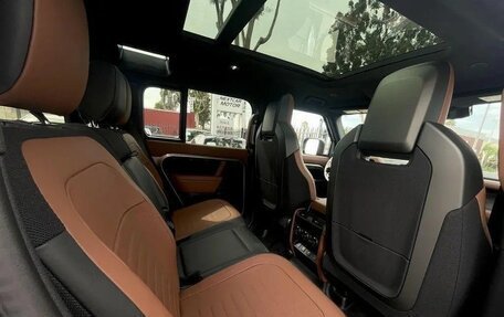 Land Rover Defender II, 2025 год, 22 500 000 рублей, 17 фотография