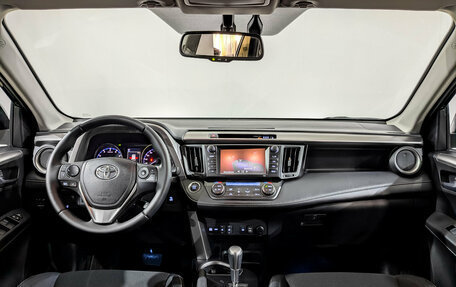 Toyota RAV4, 2019 год, 2 550 000 рублей, 14 фотография