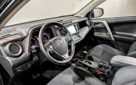 Toyota RAV4, 2019 год, 2 550 000 рублей, 16 фотография