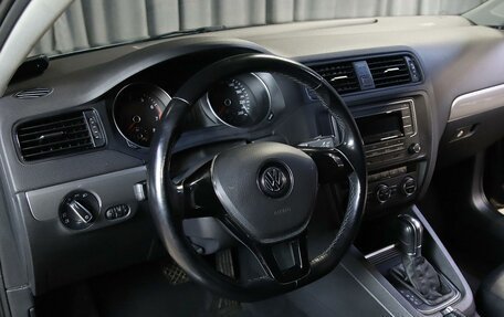 Volkswagen Jetta VI, 2016 год, 999 000 рублей, 9 фотография