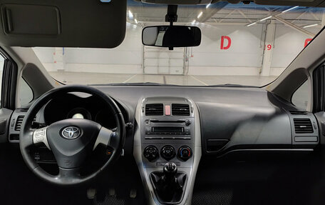 Toyota Auris II, 2007 год, 570 000 рублей, 18 фотография