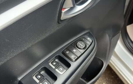 KIA Rio IV, 2021 год, 1 530 000 рублей, 10 фотография