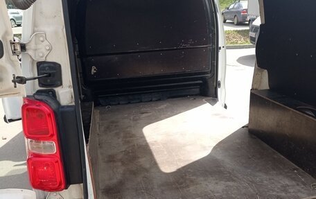 Opel Vivaro, 2020 год, 1 700 000 рублей, 14 фотография