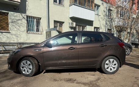KIA Rio III рестайлинг, 2015 год, 1 000 000 рублей, 5 фотография