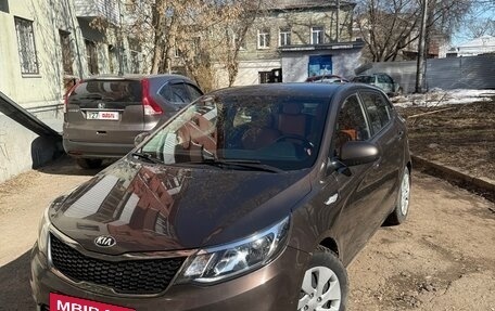 KIA Rio III рестайлинг, 2015 год, 1 000 000 рублей, 2 фотография
