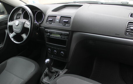 Skoda Yeti I рестайлинг, 2010 год, 572 000 рублей, 11 фотография