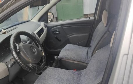 Renault Sandero I, 2013 год, 280 000 рублей, 5 фотография