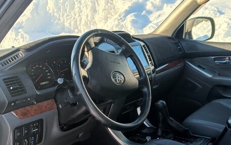 Toyota Land Cruiser Prado 120 рестайлинг, 2005 год, 2 200 000 рублей, 5 фотография