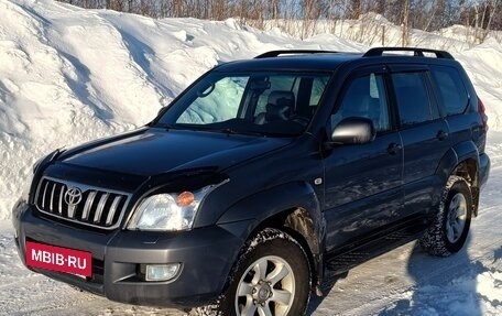 Toyota Land Cruiser Prado 120 рестайлинг, 2005 год, 2 200 000 рублей, 2 фотография