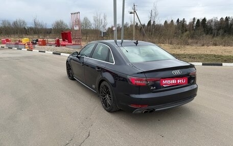 Audi A4, 2018 год, 2 500 000 рублей, 3 фотография