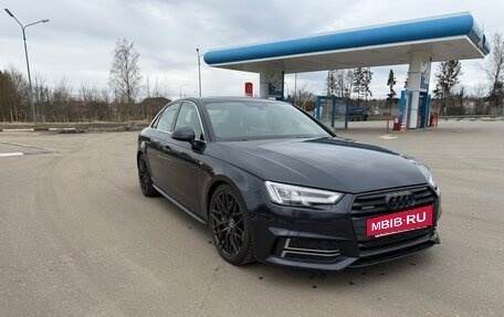 Audi A4, 2018 год, 2 500 000 рублей, 2 фотография