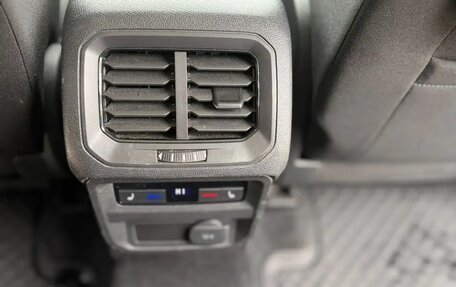 Volkswagen Tiguan II, 2017 год, 2 900 000 рублей, 13 фотография