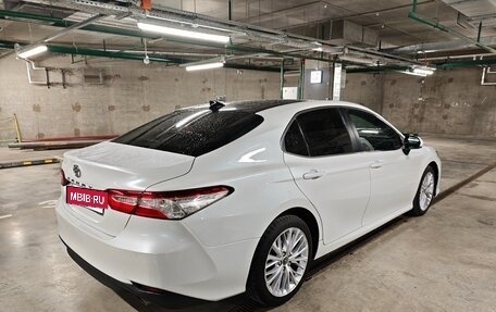 Toyota Camry, 2018 год, 2 290 000 рублей, 4 фотография