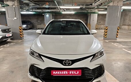 Toyota Camry, 2018 год, 2 290 000 рублей, 2 фотография