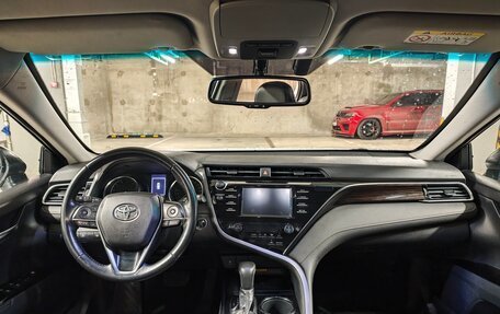 Toyota Camry, 2018 год, 2 290 000 рублей, 12 фотография